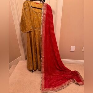 NWOT Gorgeous mustard gold studded Women's gown/anarkali with studded dupatta